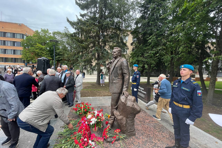 В Тосно открыли памятник почетному гражданину Николаю Федоровичу Федорову