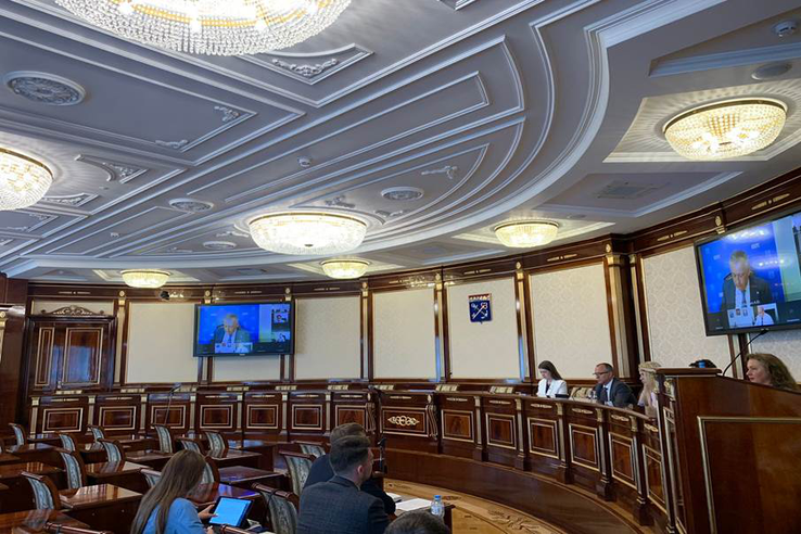 На заседании Правительства органам местного самоуправления был разъяснён порядок применения областного закона от 6 июля 2022 года № 82-оз