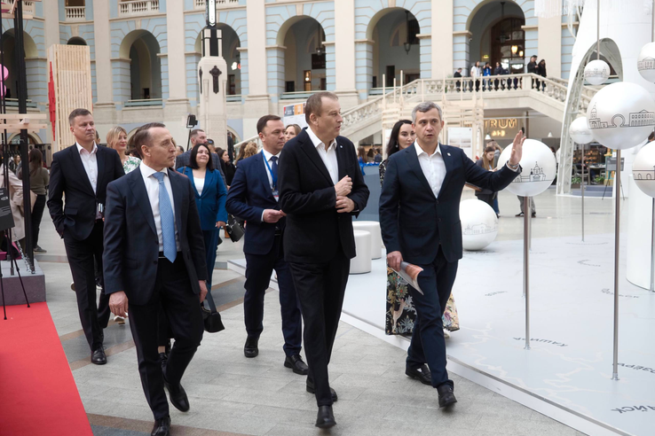 Губернатор Ленинградской области Александр Юрьевич Дрозденко посетил Международный фестиваль «Зодчество»!